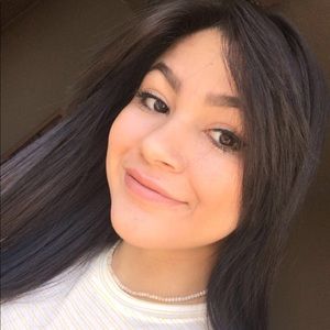 Meet your Posher, Madeline